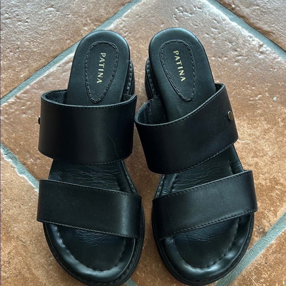 Black Minimalist Slide Sandals with Wide Strap